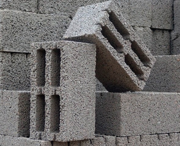 Стінові блоки є бетонні, газосиликатні, газобетонні, керамзитобетонні і полістеролбетонние